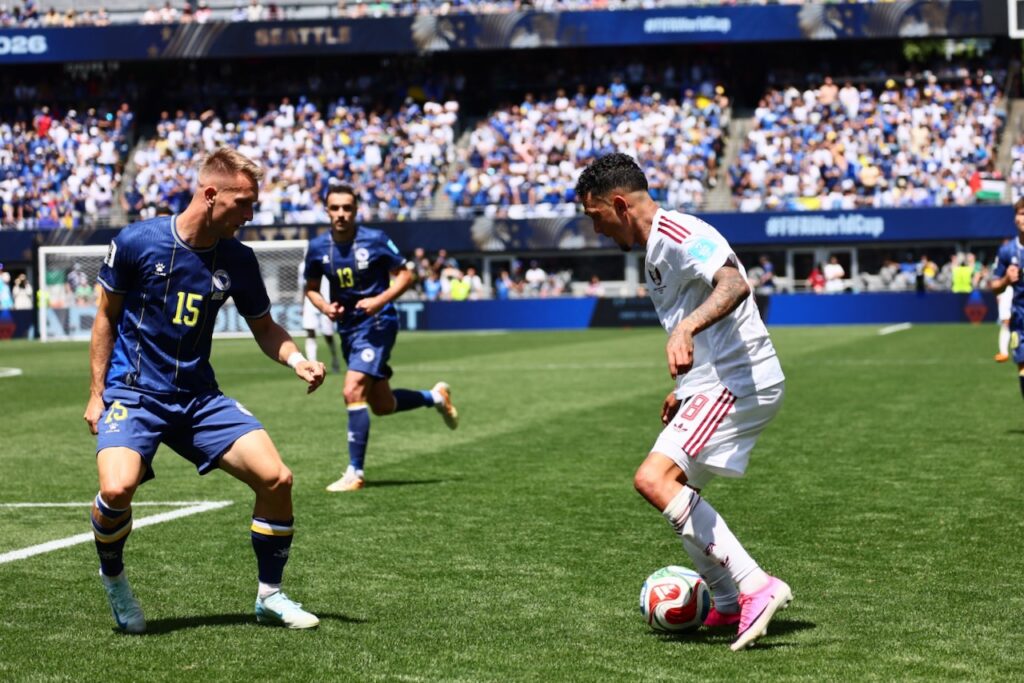 Bosnia in strong position to reach last 32, Qatar out of World Cup