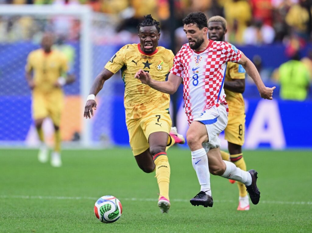 Croatia battle past Ghana to sew up World Cup Last 32 spot