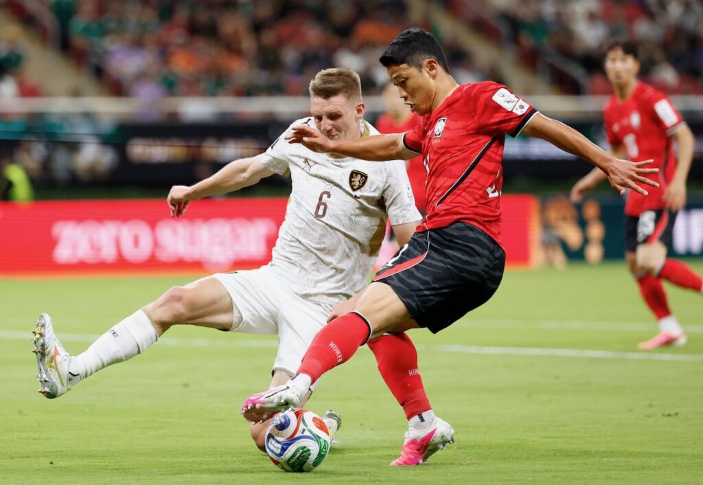 South Korea defeat Czechs to make strong World Cup start