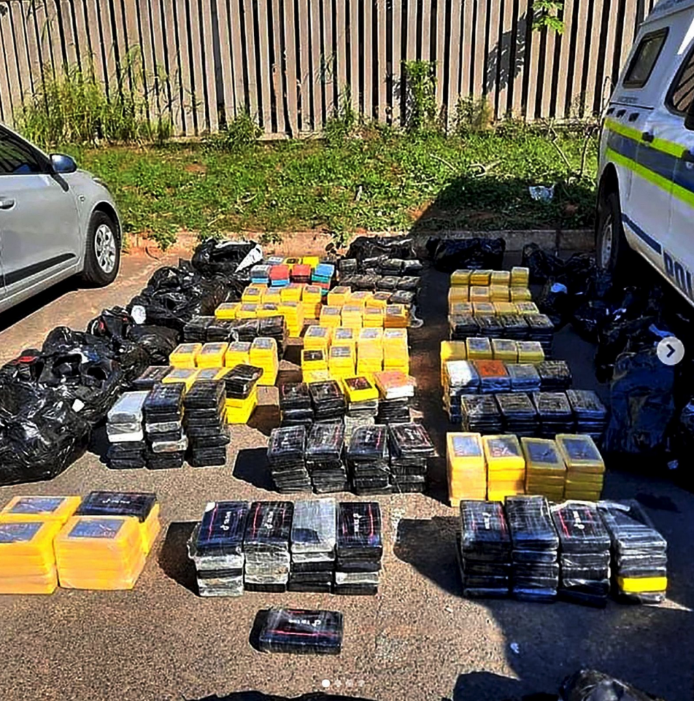 Thieves of R200m Port Shepstone cocaine are linked to Hawks bosses, says ‘exonerated’ cop