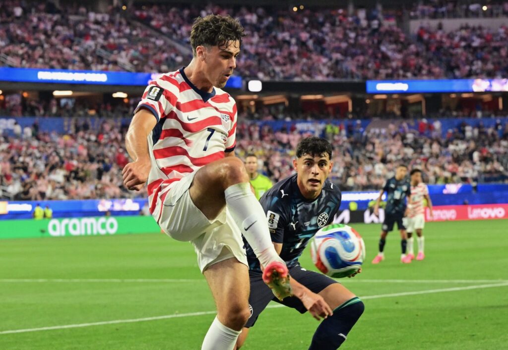 Pochettino hails entire squad after World Cup opening win