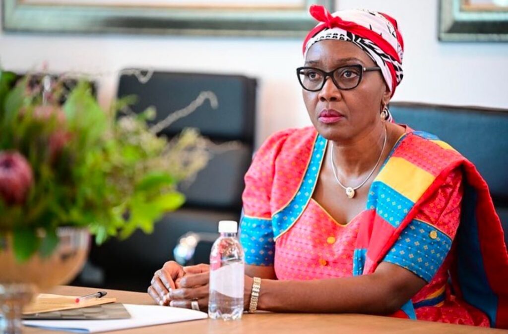 Kuugongelwa-Amadhila urges fair reporting on women