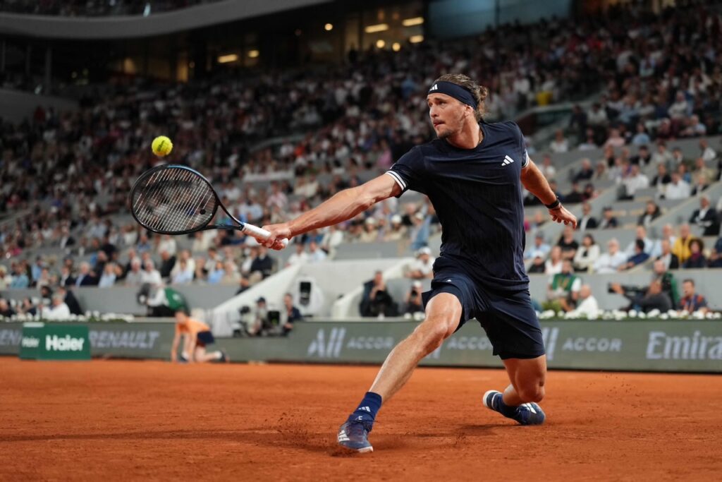 Zverev powers into French Open semis, Kostyuk to face Andreeva