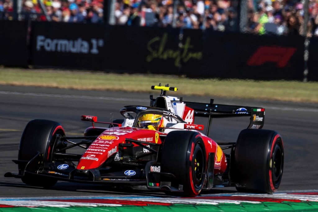 ‘Ecstatic’ Hamilton rolls back the years with Silverstone pole
