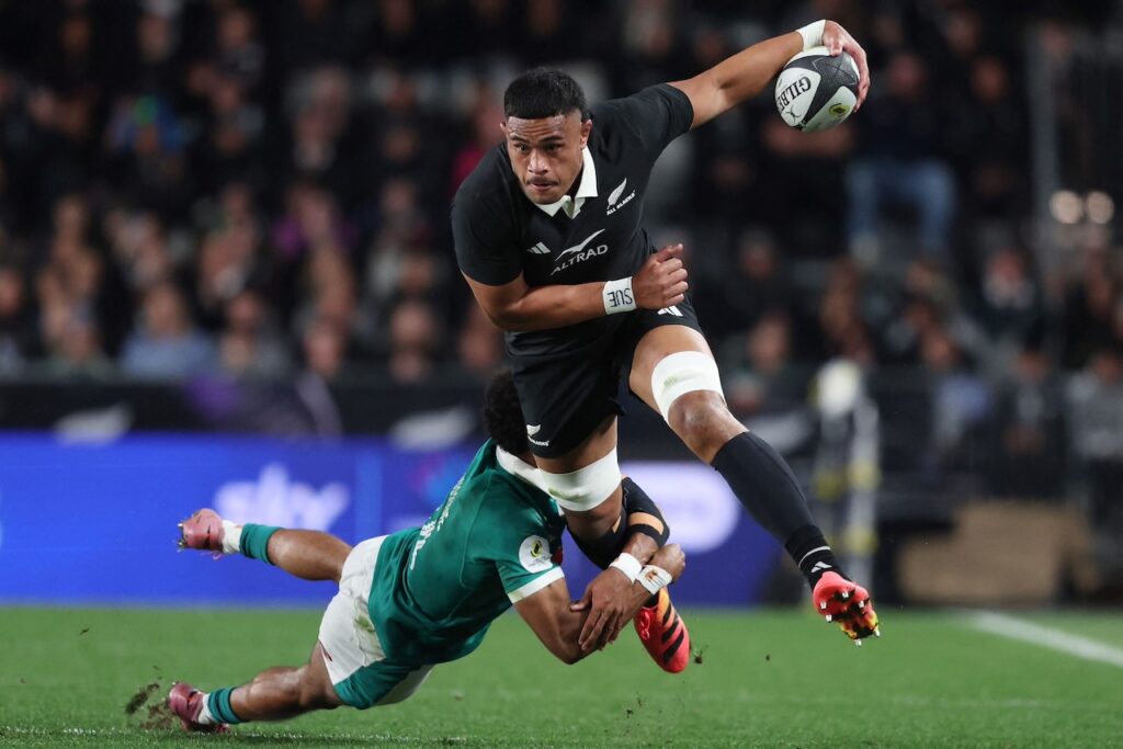 Six-try All Blacks see off Ireland at Eden Park fortress