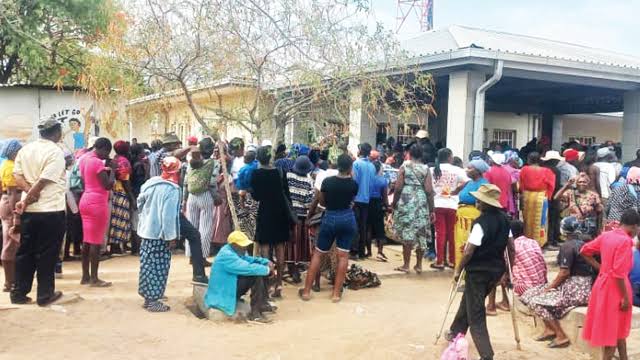 Suspended government grant beneficiaries have until end of July to be verified