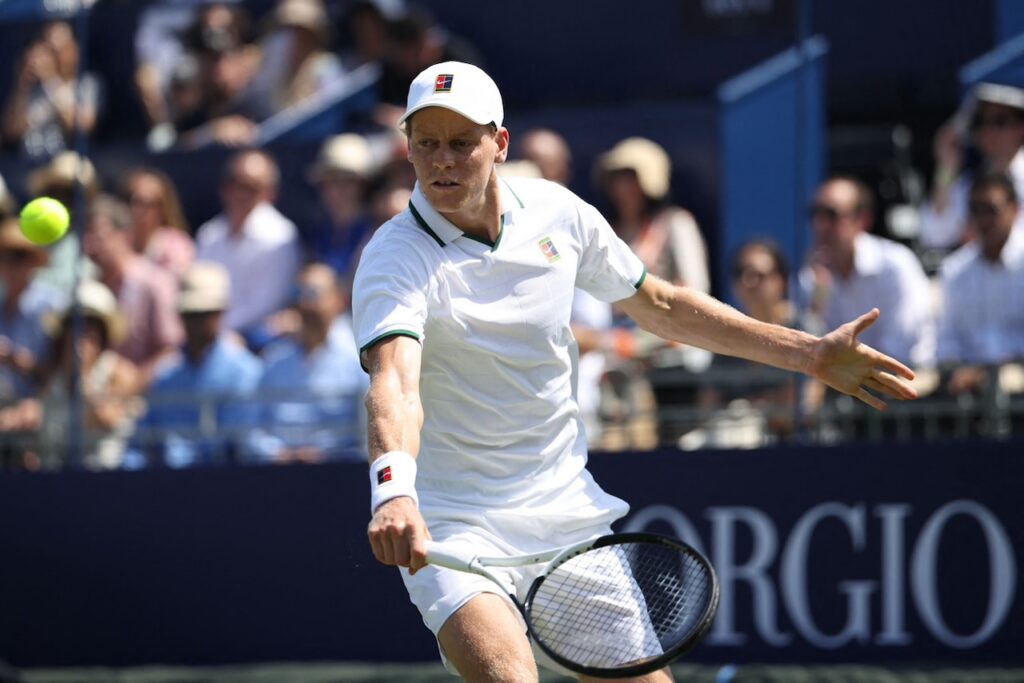 Sinner, Zverev power into Wimbledon final