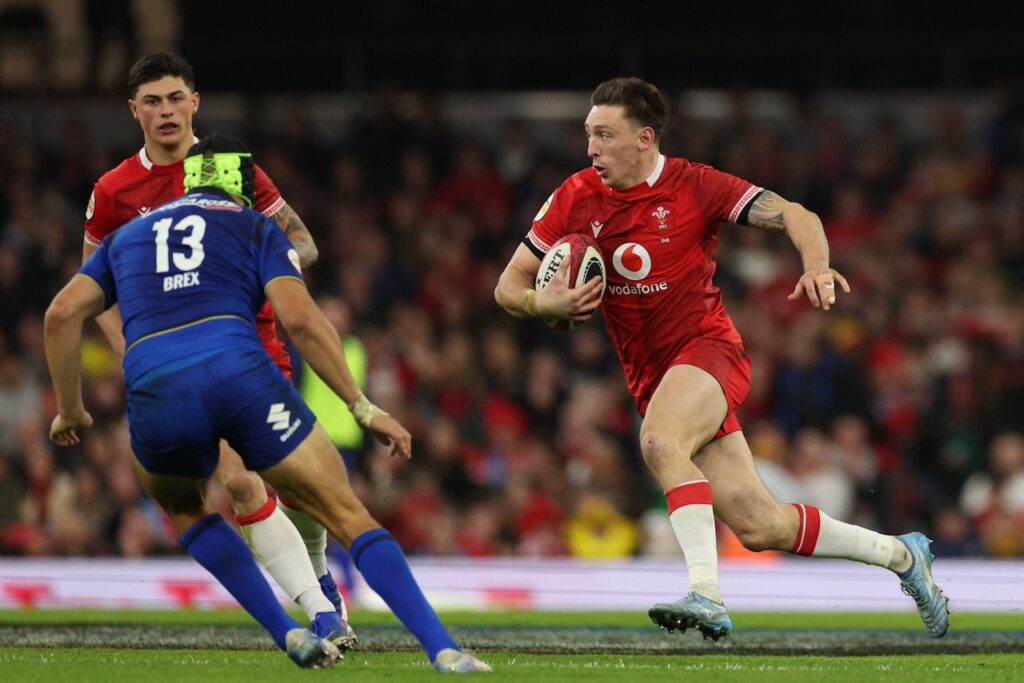 Wales change six for clash with world champions South Africa