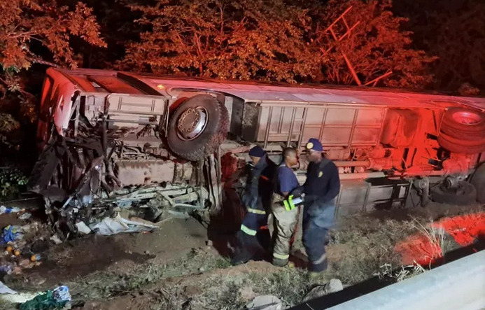 Bus carrying Malawians to repatriation camp crashes, driver killed