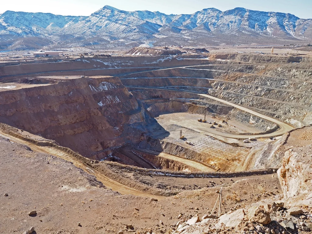 Largest deposit for magnet producing mineral found