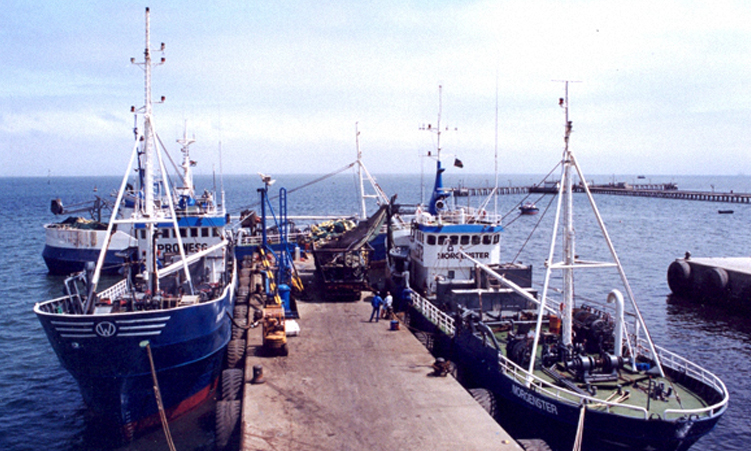 Fishing company lockout leaves workers without pay