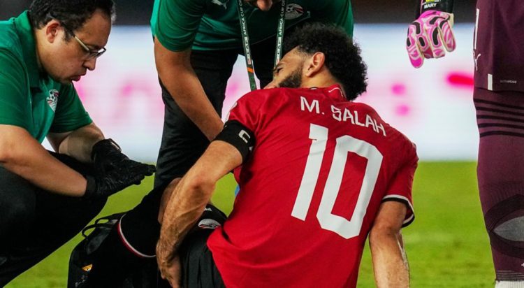 Salah knee injury rings alarm bells for Egypt
