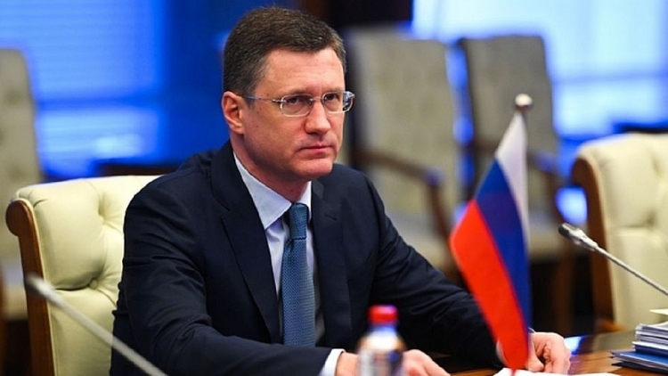 Russia pledges stable fuel supplies, prices amid market review