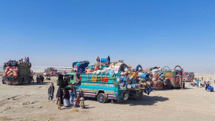 344 Afghans released from Pakistan return home