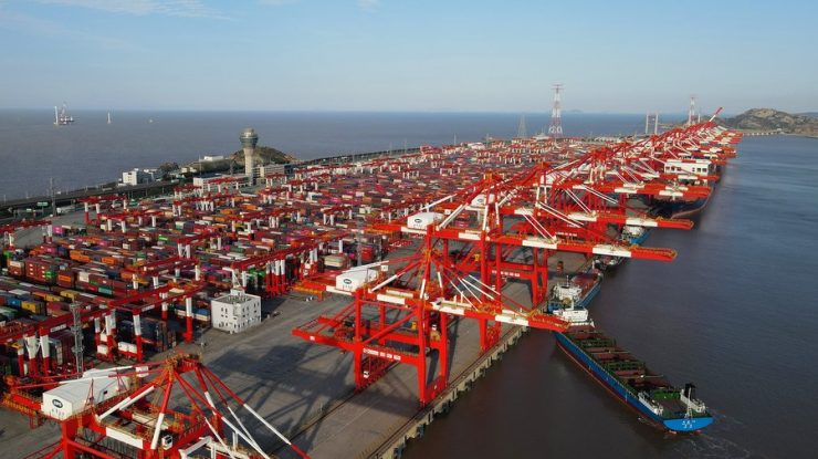 Shanghai ranks second among global shipping centers: report