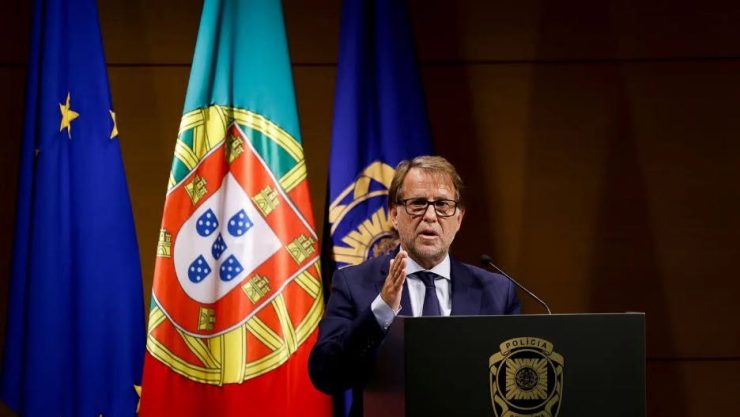 Portugal declares state of alert as extreme heat grips country
