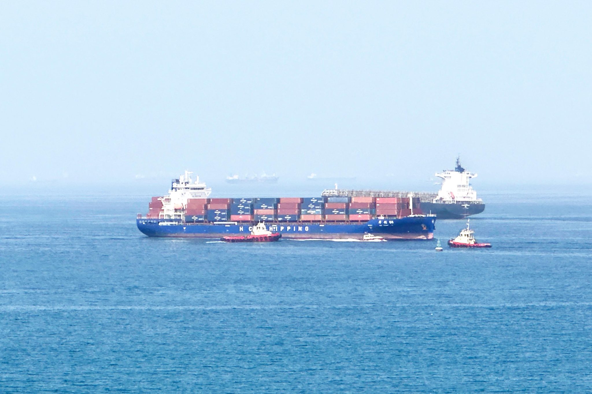 Iran says met with Oman on managing Hormuz