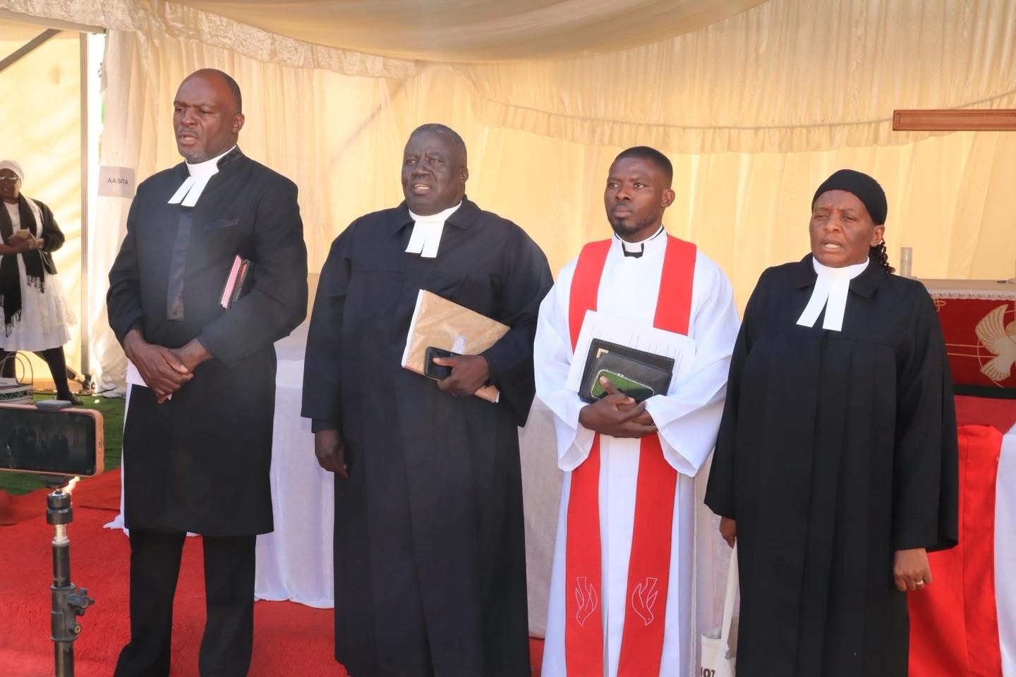 Va ya keengolo okuilikanena oimbuluma mOshana