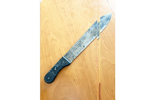 A dipaa omukainhu waye nekatana ndele te limangeleke