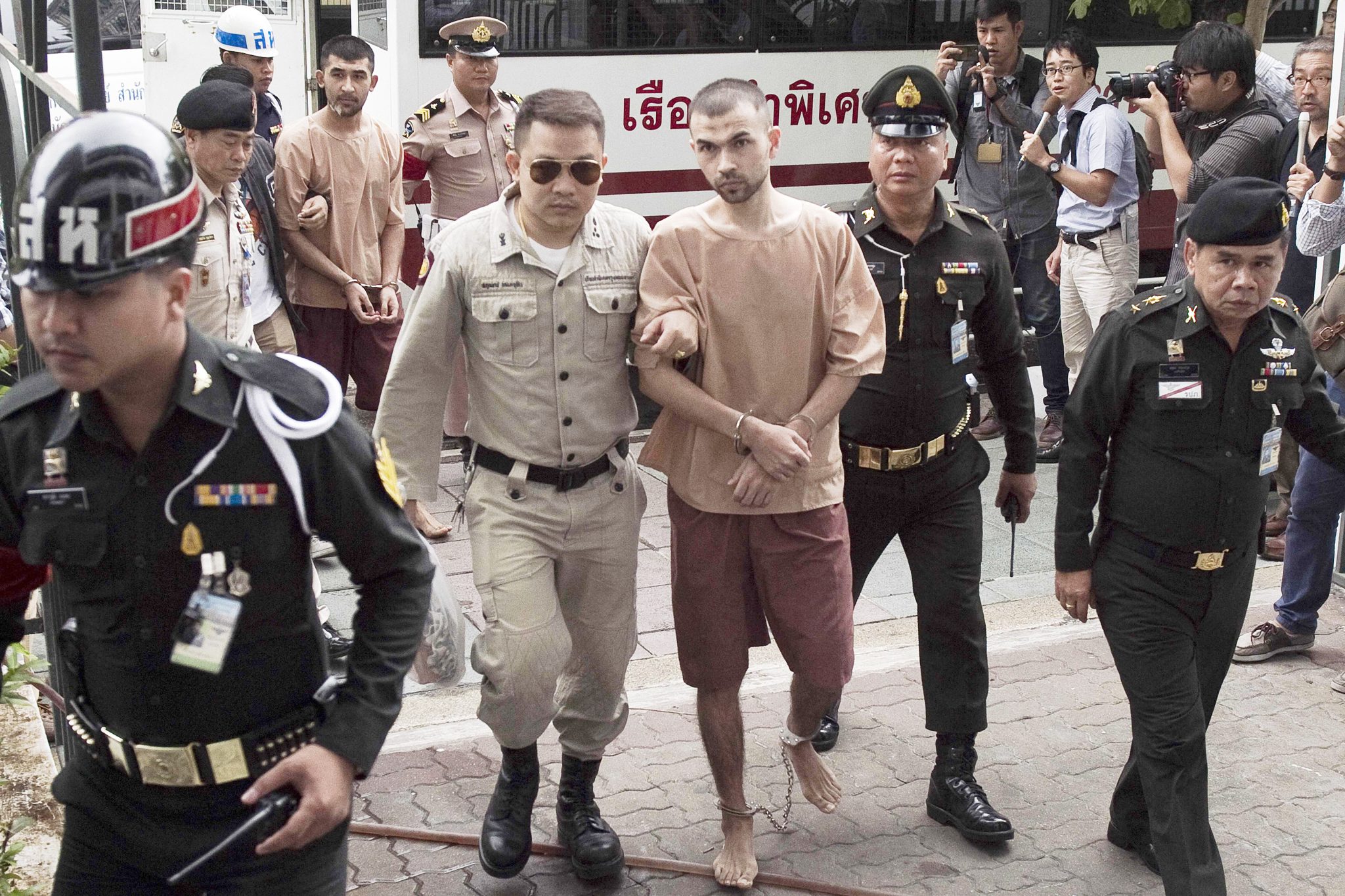 Thailand sentences Chinese Uyghurs to death