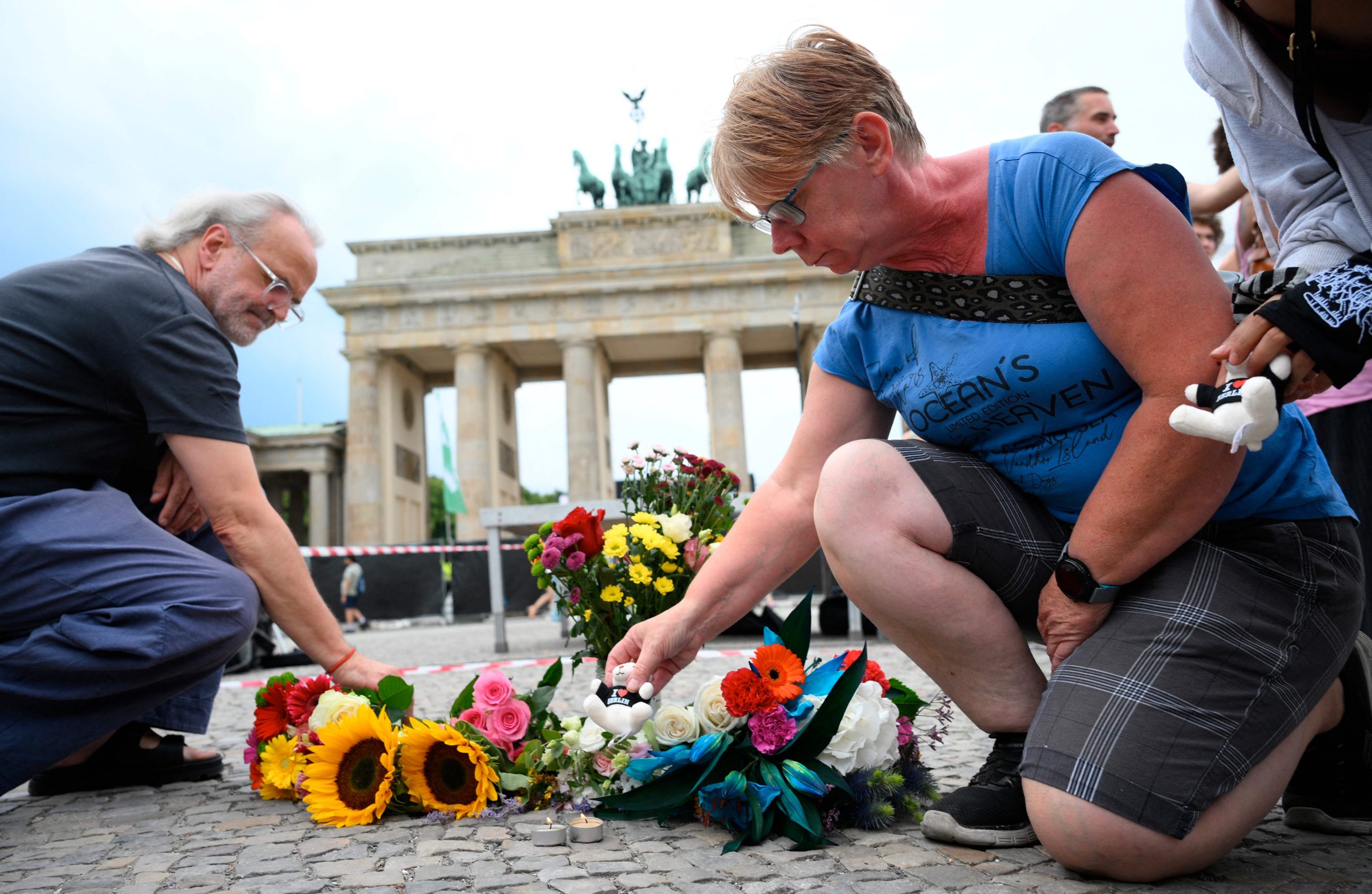 Urgent search for suspect after deadly attack near Berlin Pride