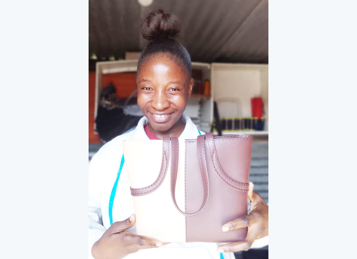 Silas starts handbag business with N$150