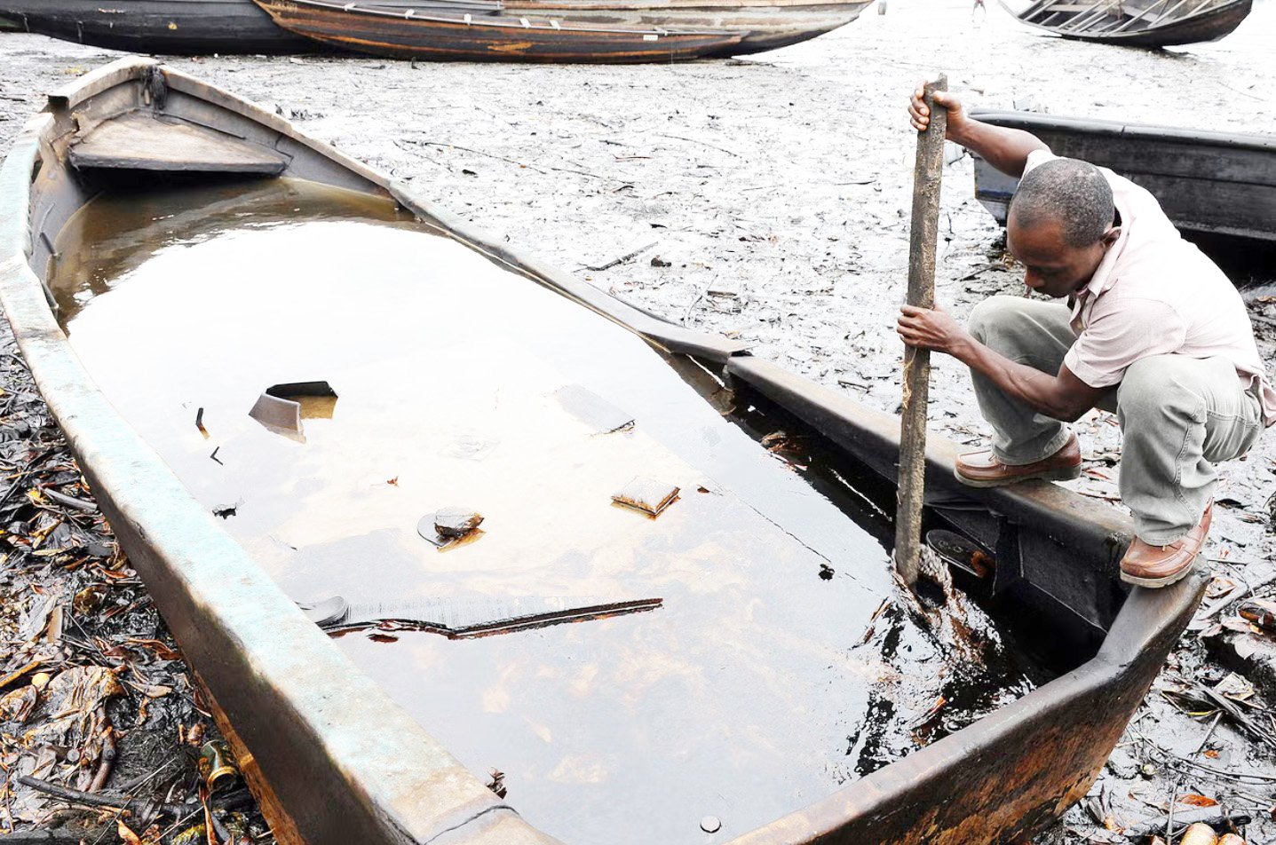 Shell knew Nigerian thieves tapped pipes, but kept oil flowing: Amnesty