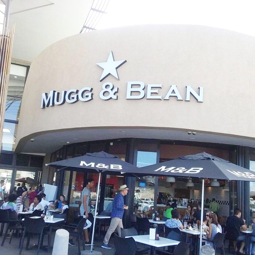 Mugg & Bean workers protest low wages