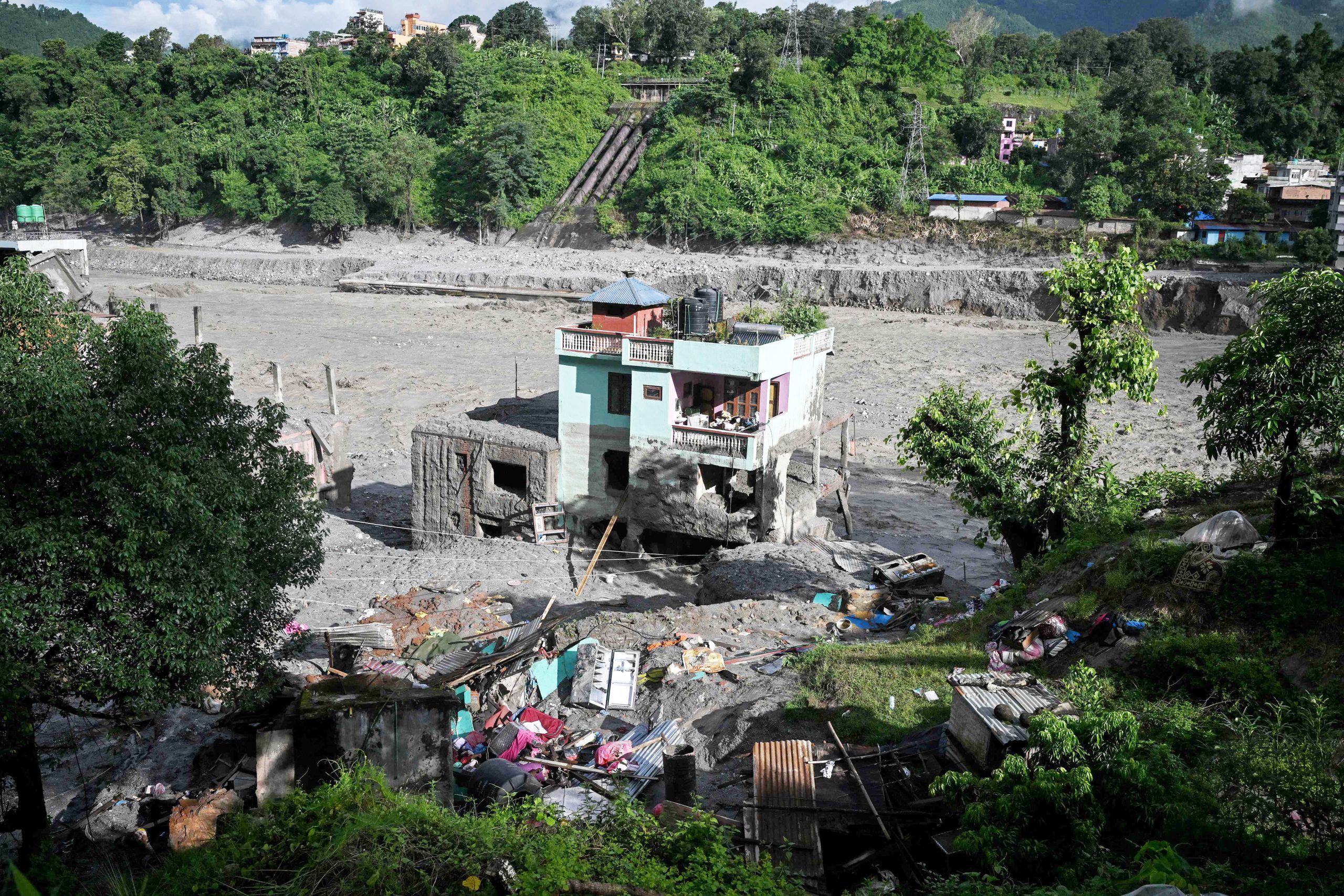 Nepal tunnel rescuers seek trapped workers but hit dead ends
