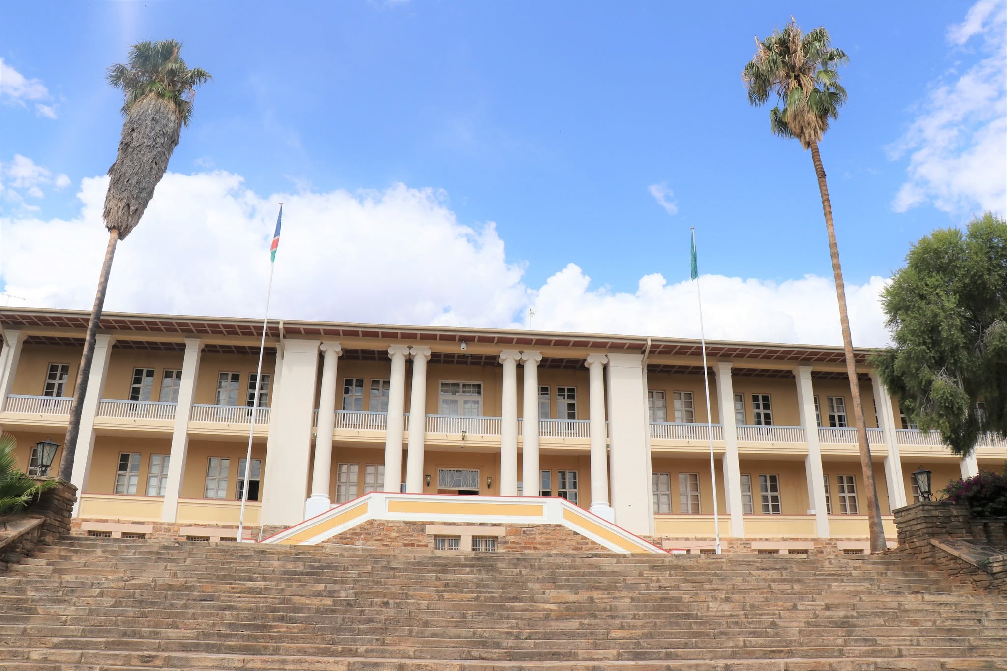 Parliament at sixes and sevens