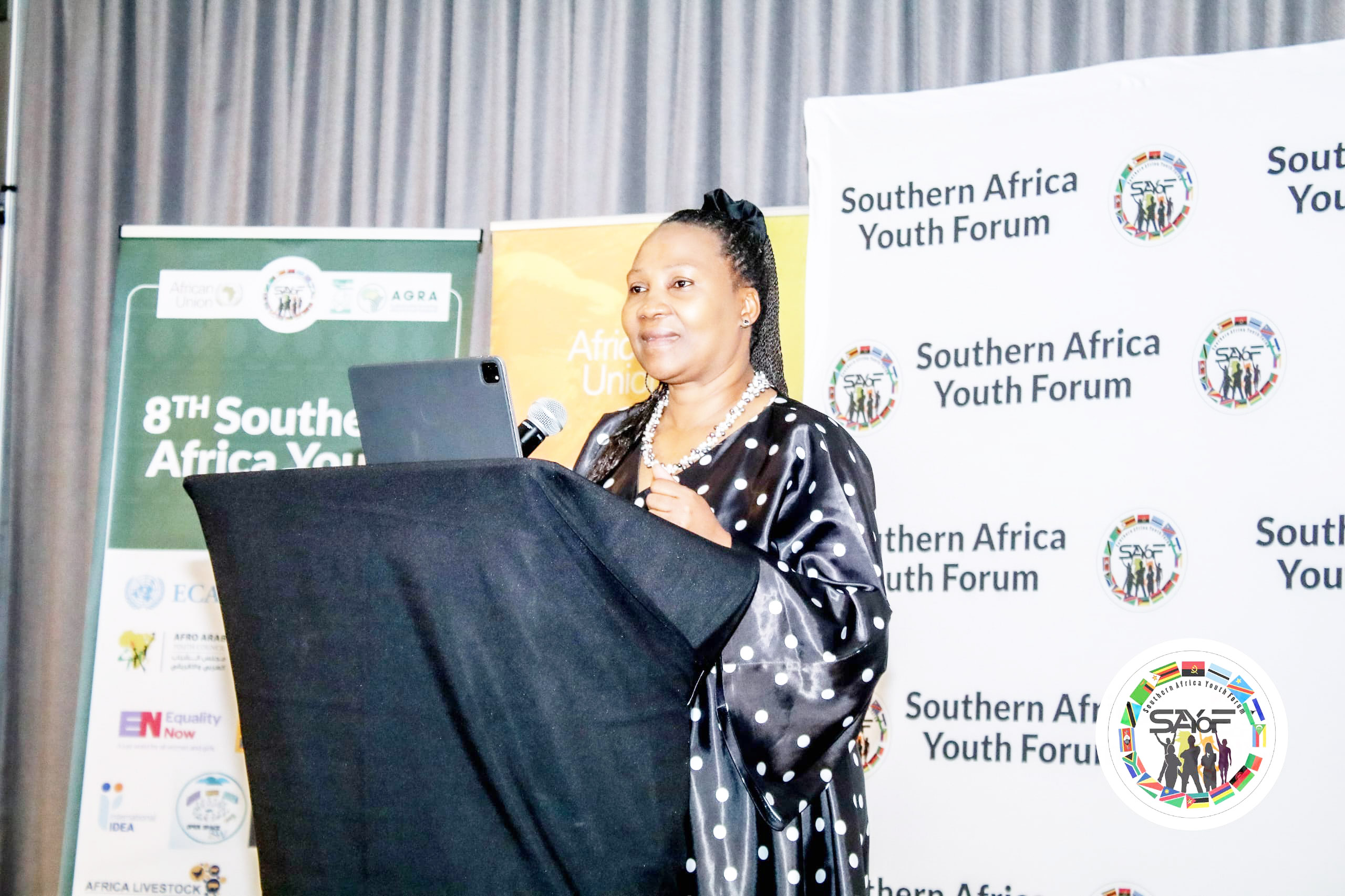Sekgoma gets youth empowerment award