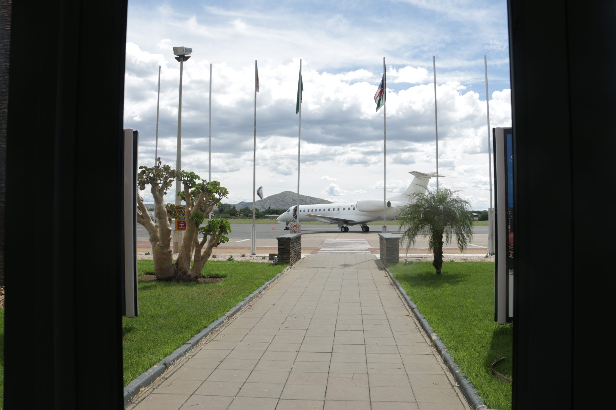 Trespasser helps himself to food at airport lounge