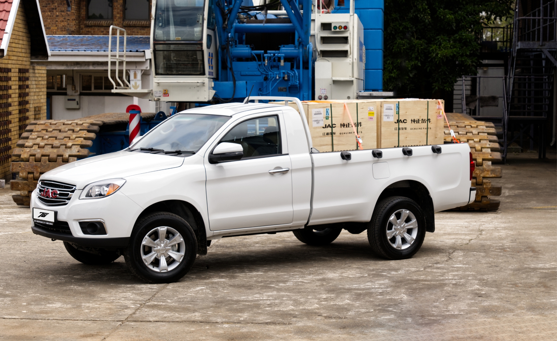JAC Motors offers N$5 000 fuel prize at open day