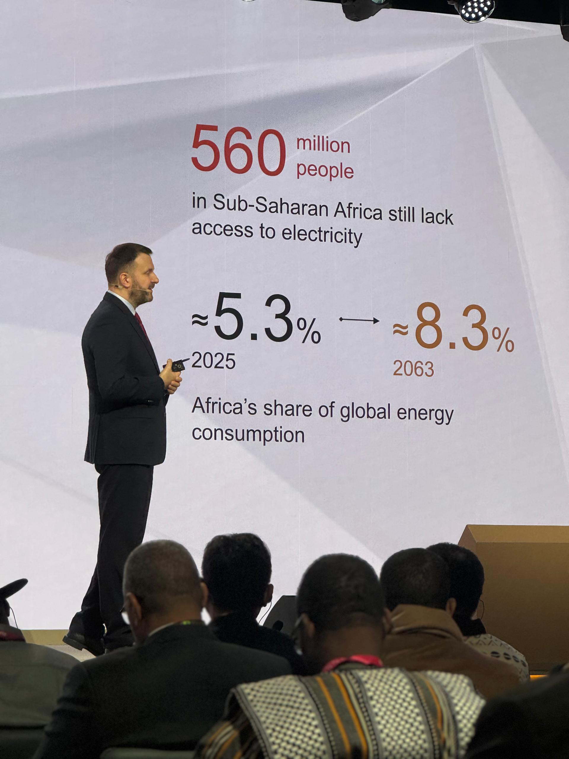 Russia offers Africa technology partnerships...but warns against economic dependence