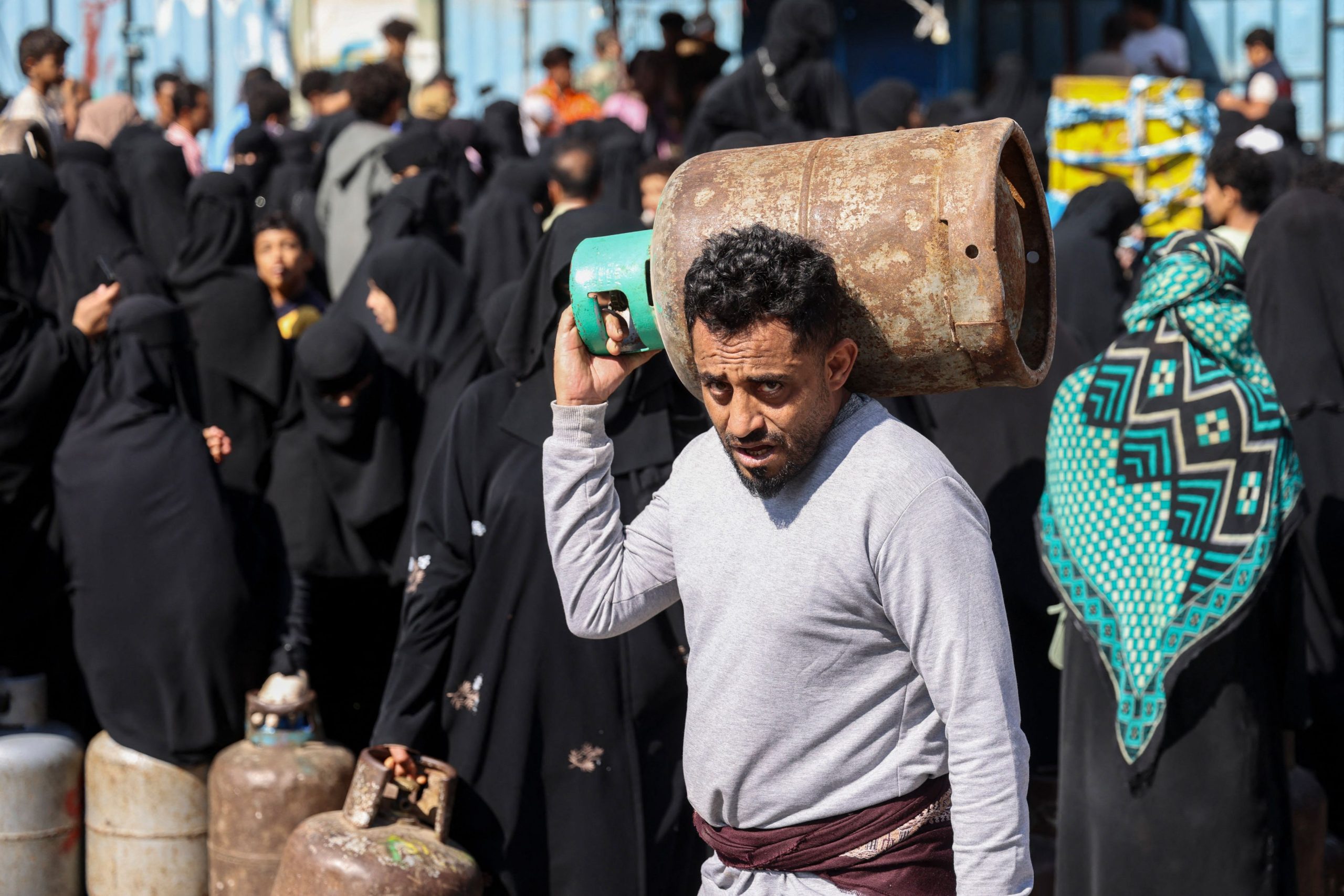 Over 250 000 displaced within Yemen since fighting flared: UN
