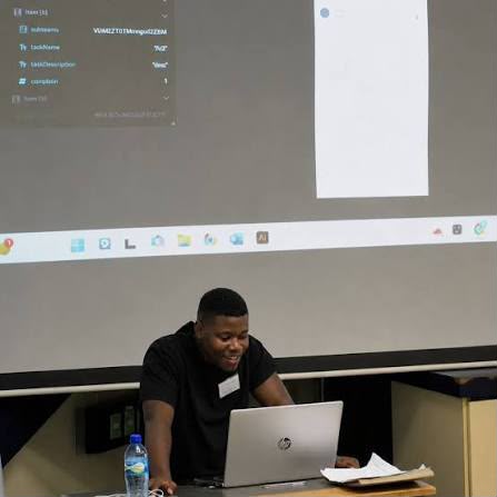 Youth turn AI skills into money